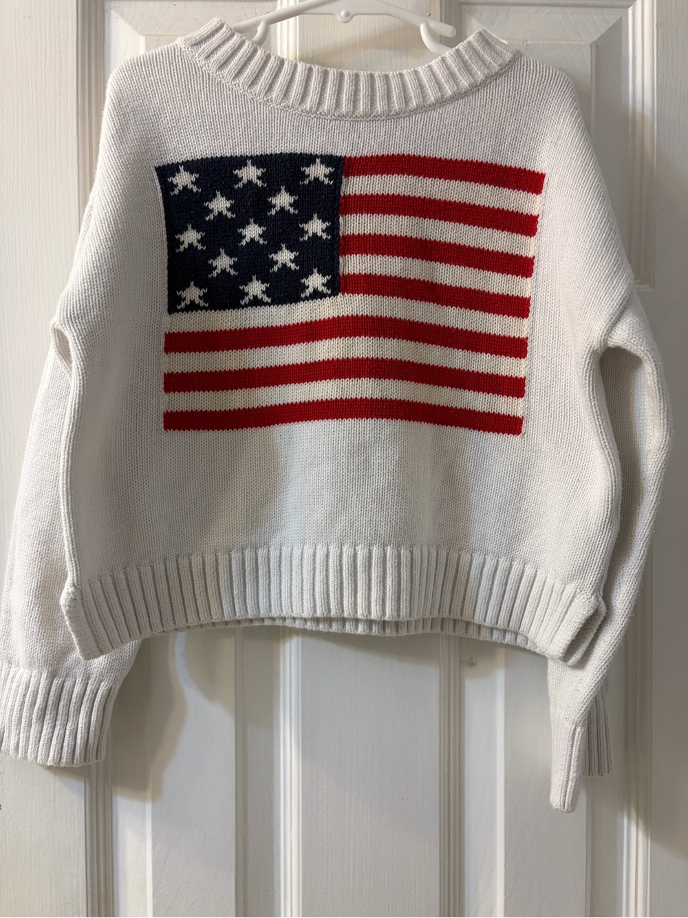 Old Navy Girl's Beautiful 100% Cotton Crew-Neck Flag Graphic Sweater Size S(6-7)